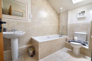 Main bathroom- click for photo gallery